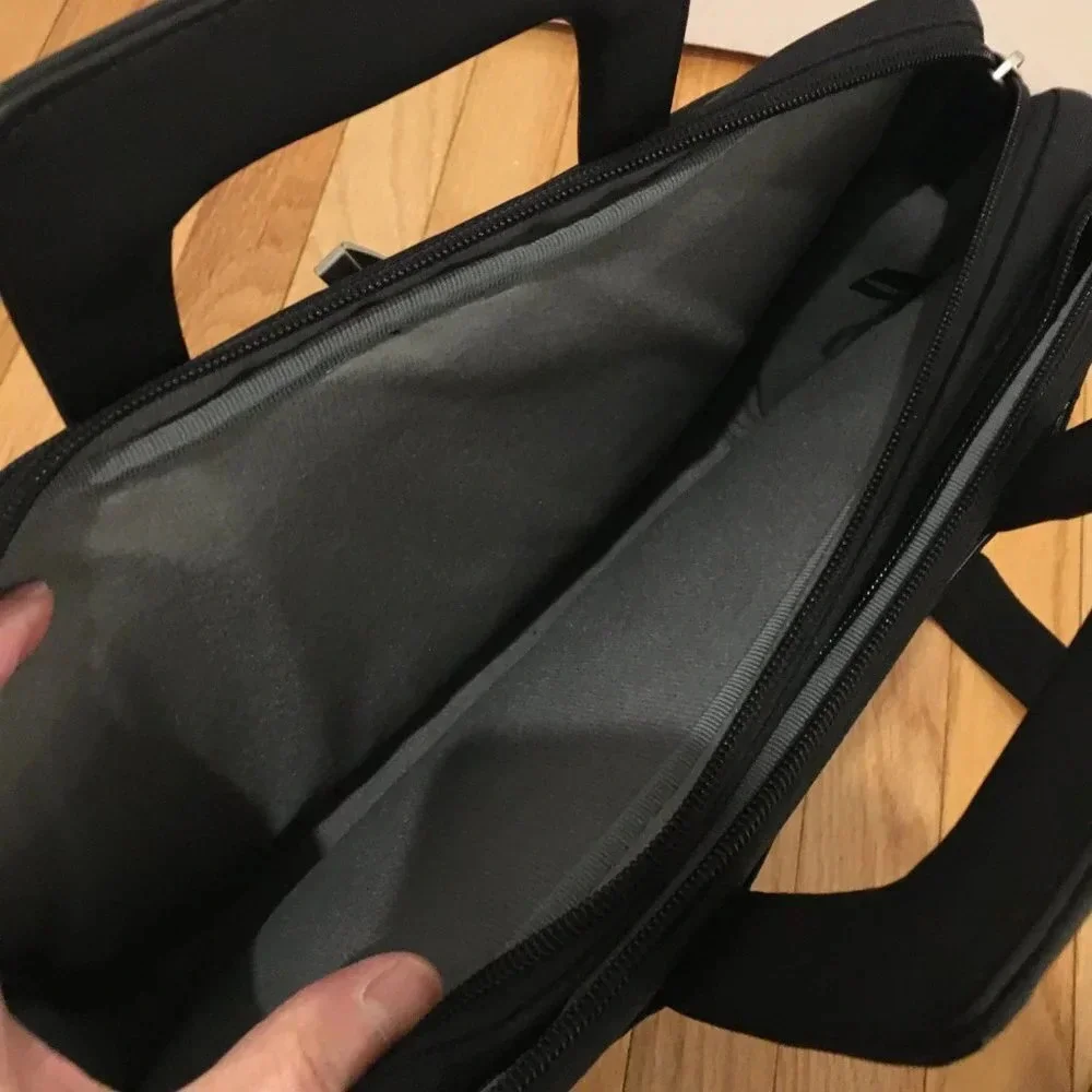 Dell Laptop Bag Fits 15 inch laptop